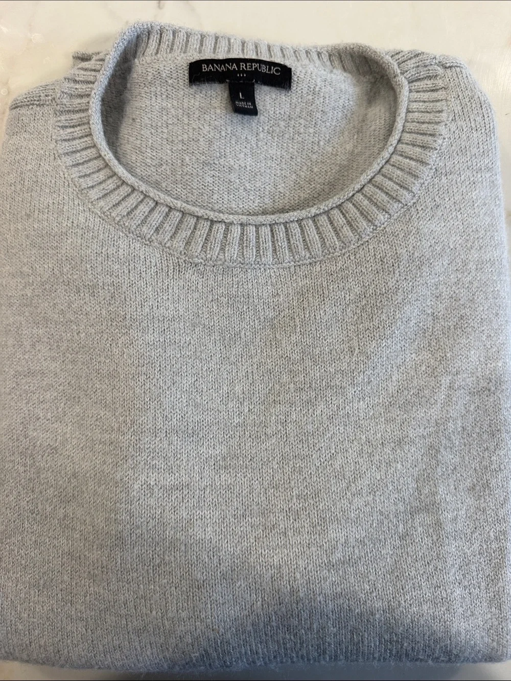 Banana Republic Women’s Heather Light Gray Crewneck Sweater (supersoft!)
